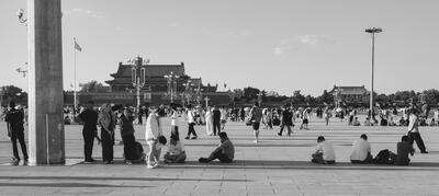 Finding the narrow shade in Tiananmen