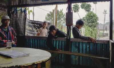 Relaxing at the spider web rice fields
