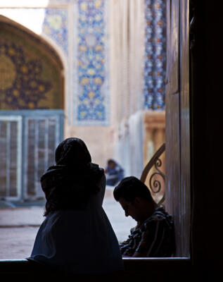 Resting in the mosque